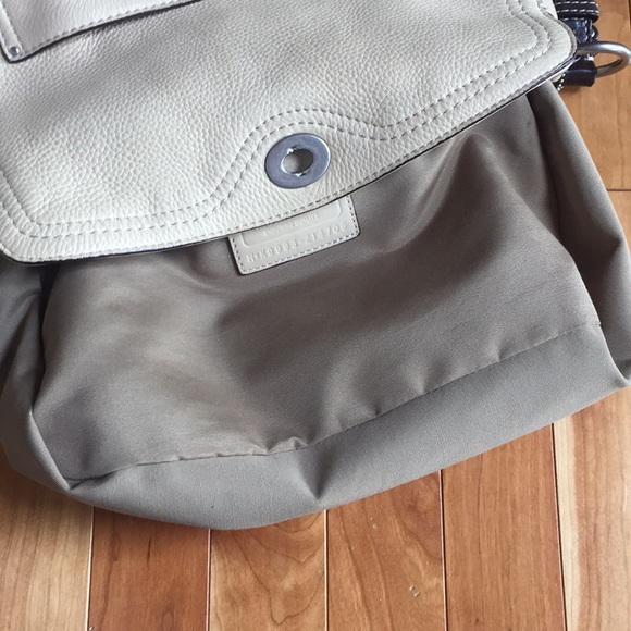 Coach Cream Shoulder Bag - Picture 10 of 11